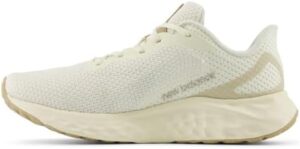 New Balance Women's Fresh Foam Arishi V4 Running Shoe - Image 2